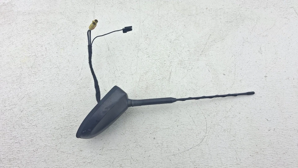 2011-2015 Ford Explorer Radio Antenna Base whip antenna OEM - Image 2 of 4