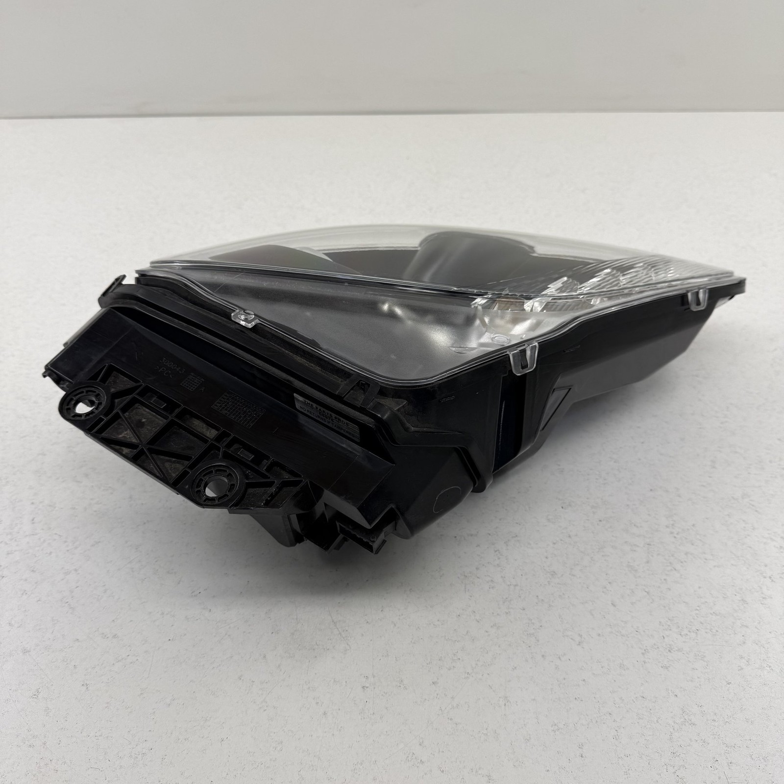 Aston Martin V8 2011-2016 Front Left Headlight P/N BG3313W030CB