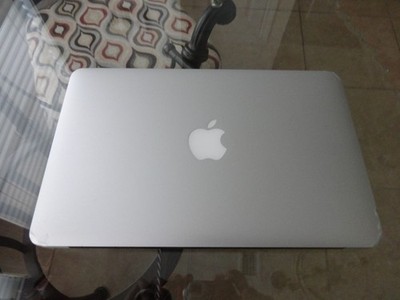Apple MacBook Air 11 in 2013 Silver/Intel Core i5 1.3 GHz, 128 GB