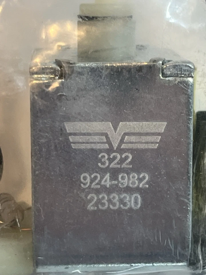 Shift Interlock Solenoid For Chevy Cobalt HHR Pontiac G5 Pursuit Dorman 924-982 Foto 2 de 4