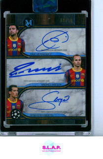 XAVI HERNANDEZ / ANDRES INIESTA / SERGIO BUSQUETS /10 TOPPS 2025 BARCELONA AUTO