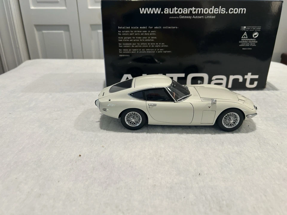 1/18 Autoart Toyota 2000GT wire spoke wheel - Image 3 of 4