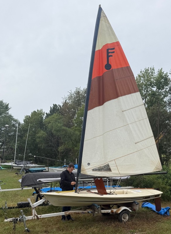 AMF Force 5 sailboat with new centerboard and rudder. Trailer.