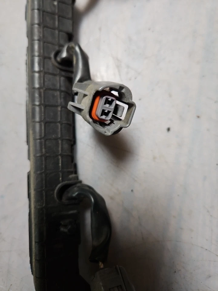 Arnés de cableado de riel inyector de combustible motor fabricante original Mazda Miata 1999-2000 99-00 NB1 Foto 3 de 4