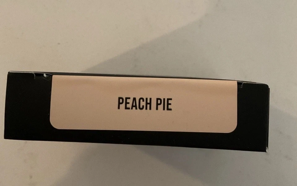 Huda Beauty Easy Bake and Snatch Brightening & Setting Powder Peach Pie 0.29 oz - Image 2 of 4