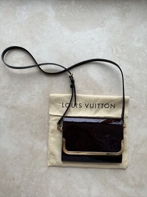 Louis Vuitton Monogram Rossmore Amarante PM Tasche, Abnehmbare Shoulder Strap