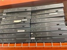 Cisco 881W 4  Port 10/100 Wireless  N Router   Very Good condition w/Warrantry