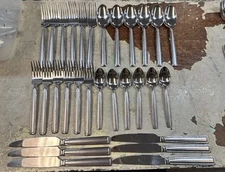 30 Towle MASON FROST Accent 18/0 Stainless Flatware Forks Knives Spoons Service6