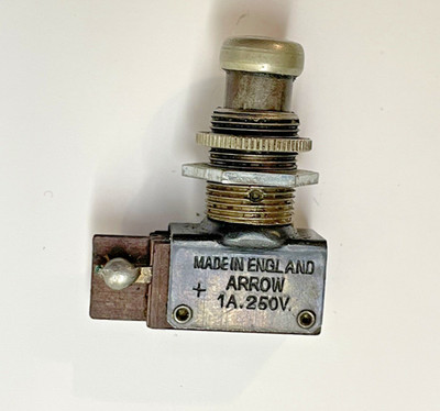 Vintage Pfeil Fußschalter Momentan einpolig Schließer/Ein 1A 250V