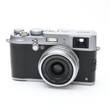 Fujifilm Fuji X100S Silber Digitalkamera Shutter Count 3700