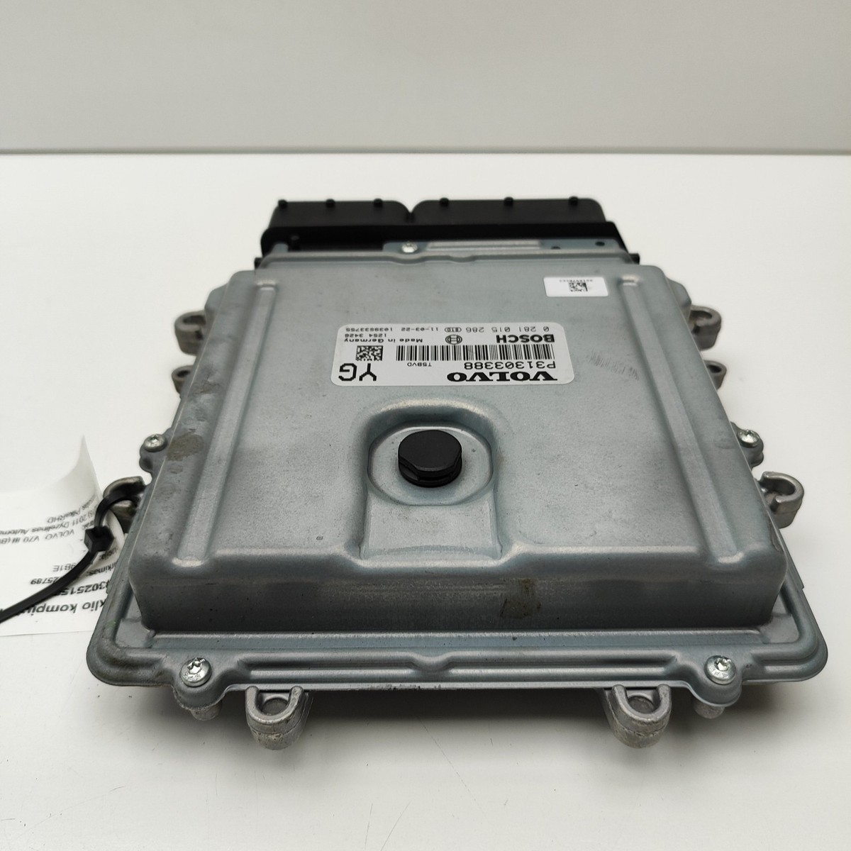 VOLVO V70 MK3 BW Engine Control Unit P31303388 2.4 Diesel