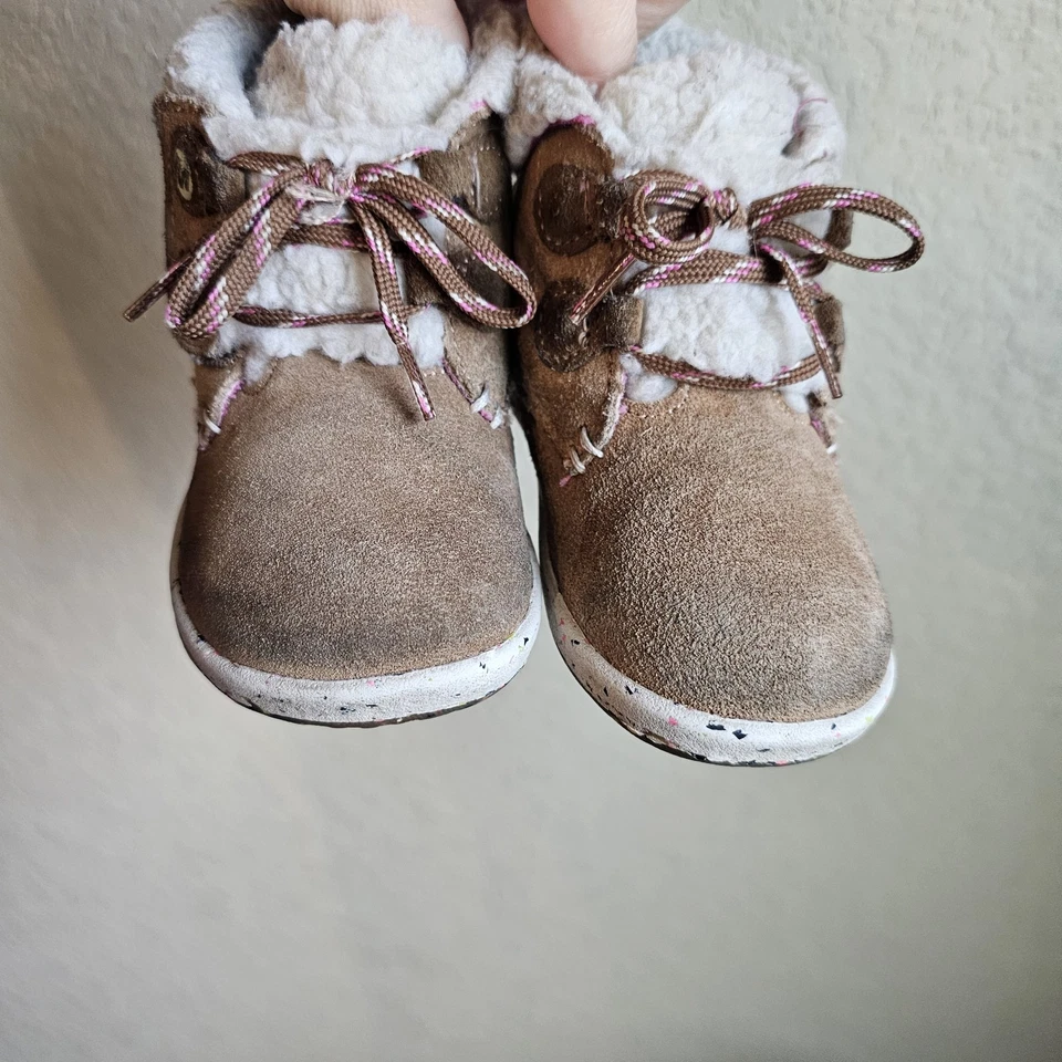 Merrell Bare Steps Jr. Bota US 7 Niño Pequeño En Gamuza Castaño, Cierre de Gancho y Lazo Foto 3 de 4