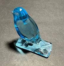 Bluebird Art Glass Figurine Mid Century Tail Down 3 1/4”H **READ**