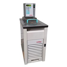 Julabo F25-MD Refrigerated Heated Circulating Bath -25 To 200°C, 4.5L, 115VAC