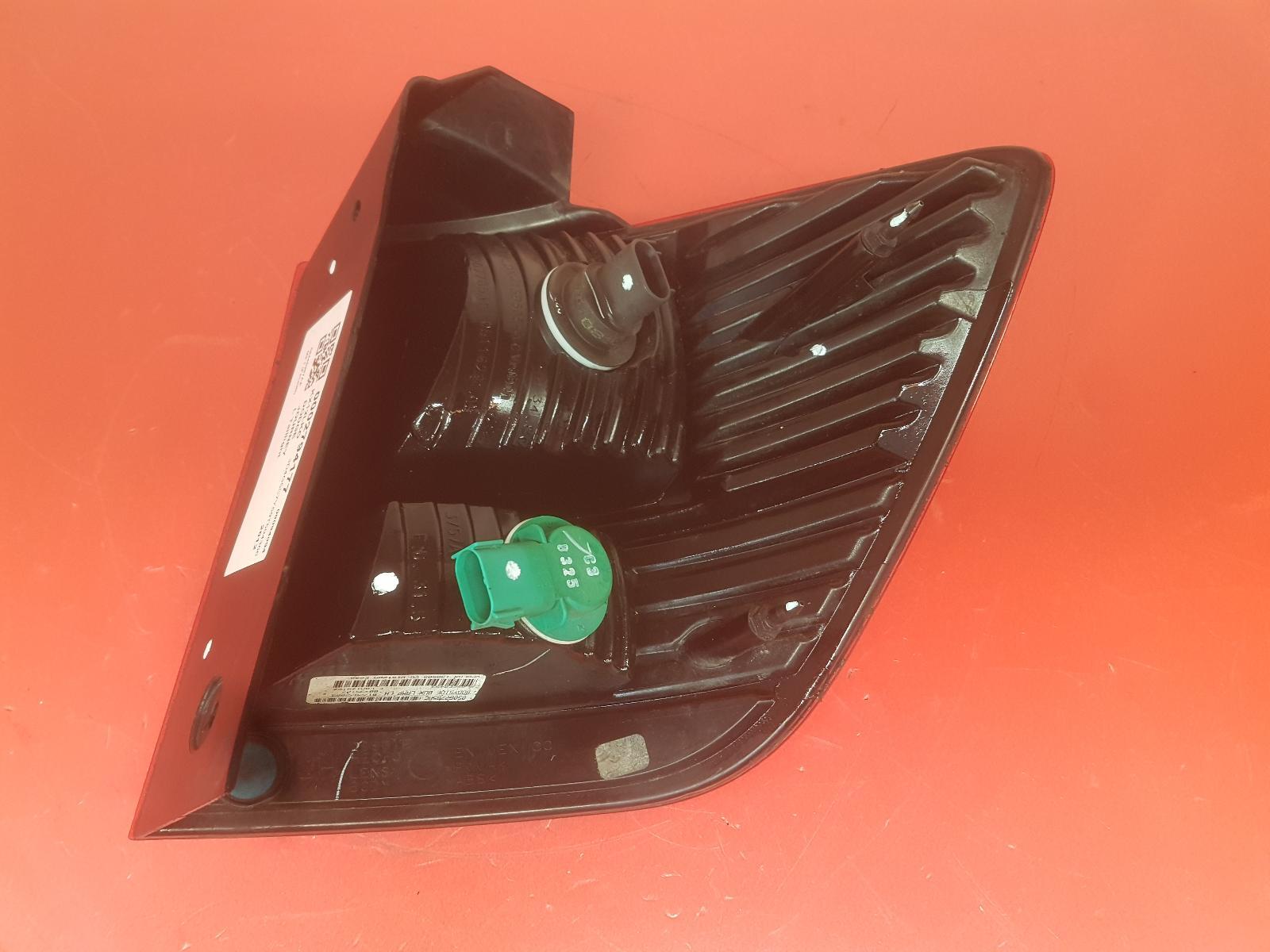 2006 Dodge Caliber N/s Passengers Left Rear Taillight Tail Light  