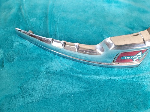 Vintage International Truck Hood Emblem Ornament Triple Diamond 61741-RI OEM IHC - Picture 6 of 13