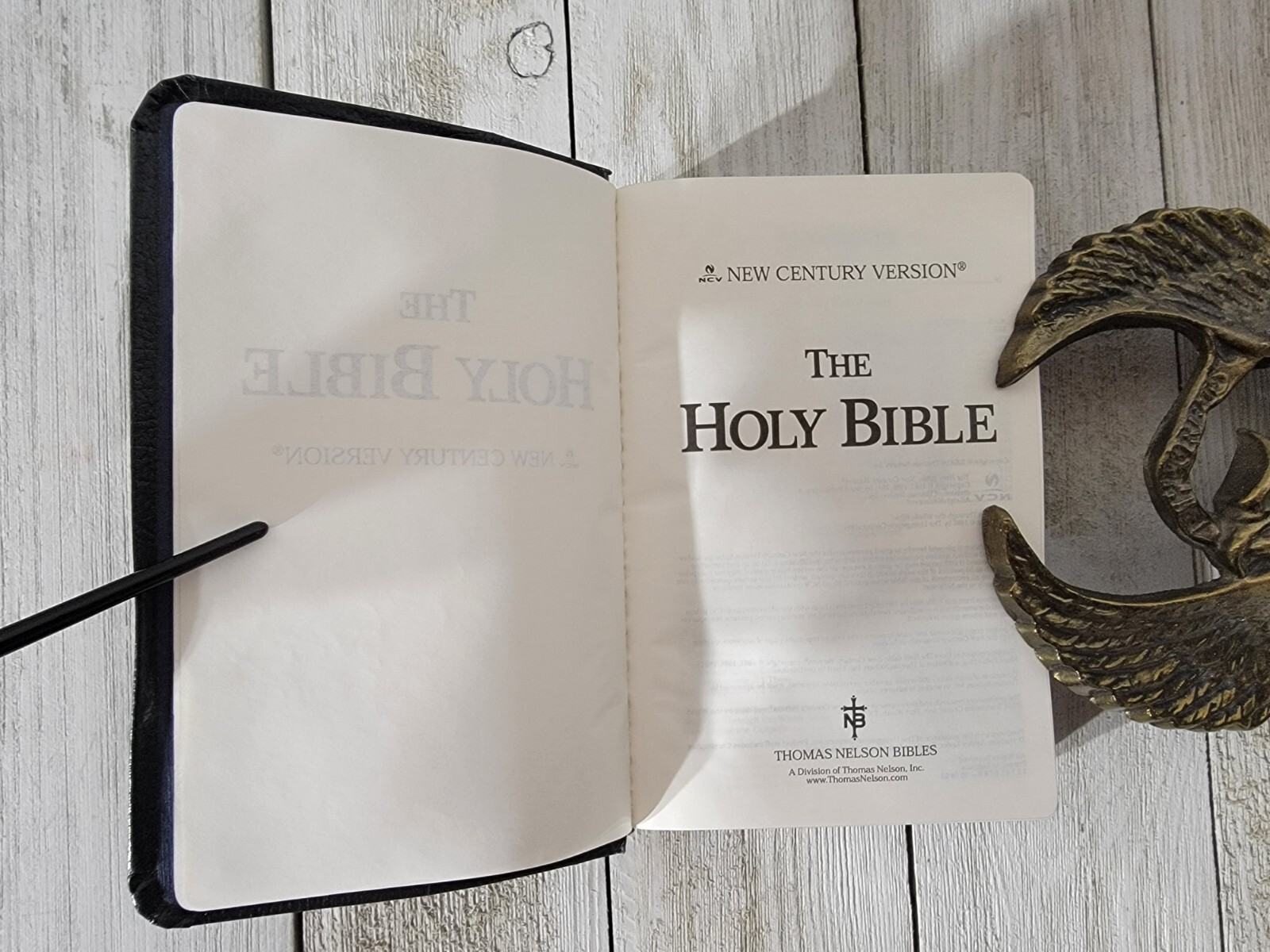 New Century Version® The Holy Bible Thomas Nelson Bible 2003 [7225B
