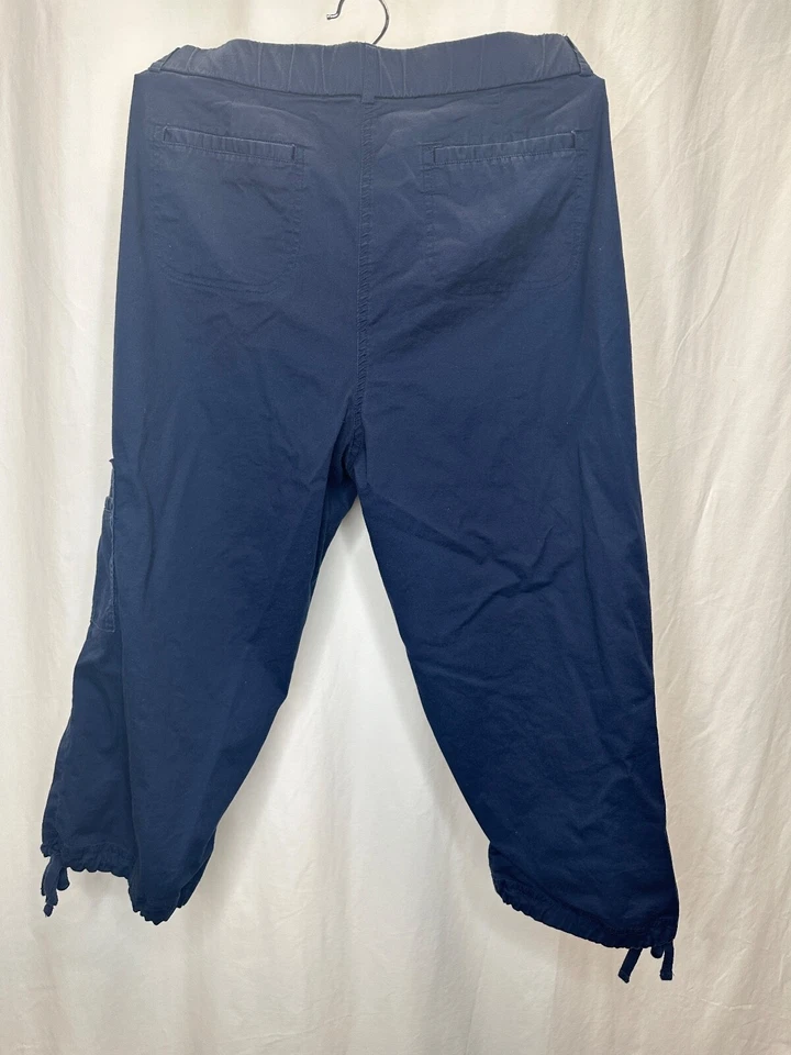 BRIGGS New York Navy Blue Capri/Joggers Shorts With Cargo Pocket Size 16 - Image 2 of 4