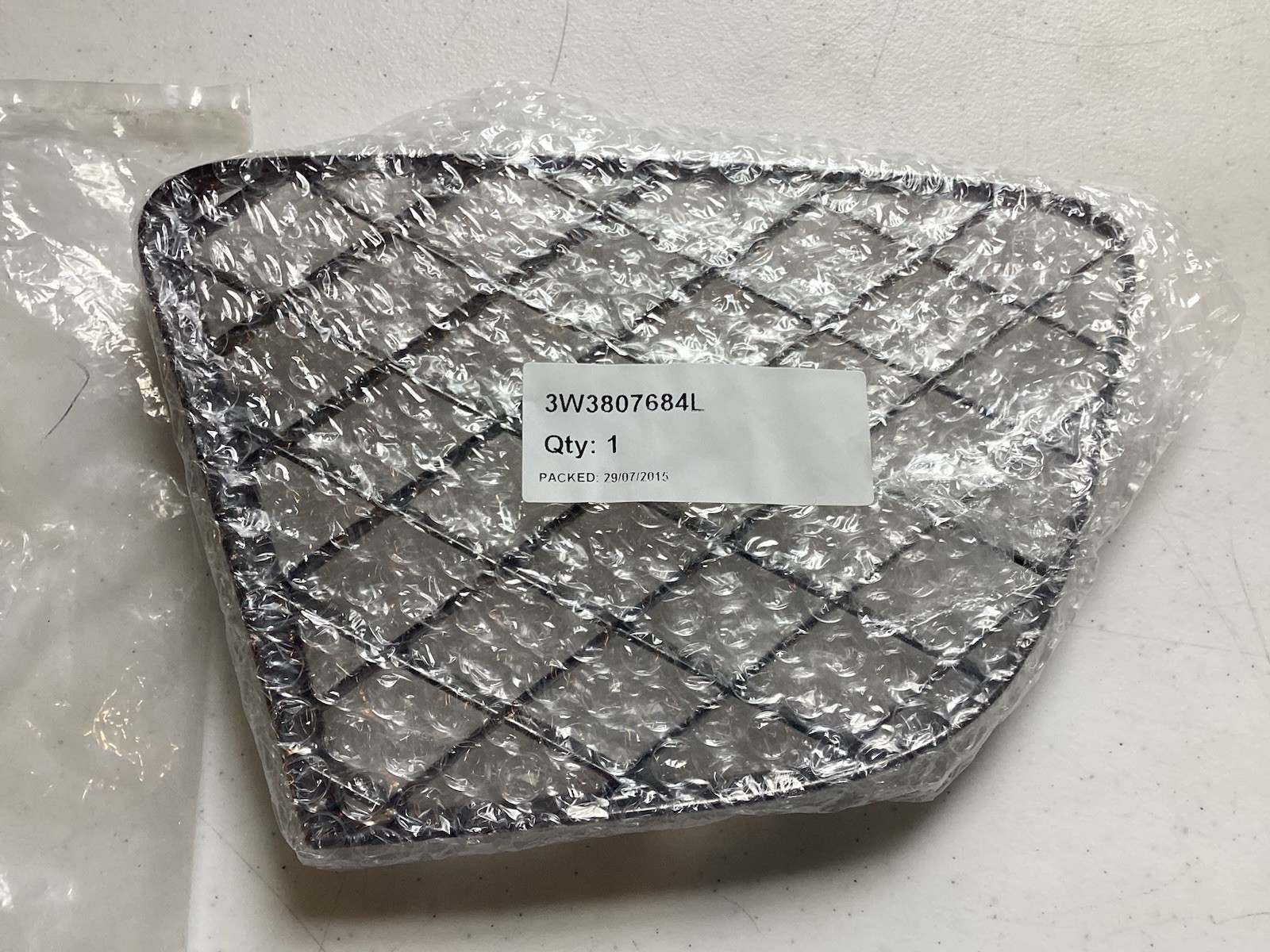 Bentley Continental GT GTC Left Front Lower Bumper Grille OEM 3W3807684L NEW