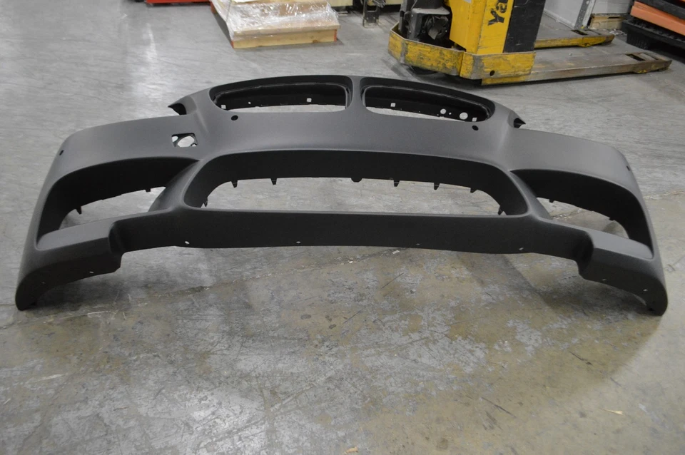 2012 2013 2014 2015 2016 BMW M5 FRONT BUMPER COVER OEM F10 - Image 4 of 4