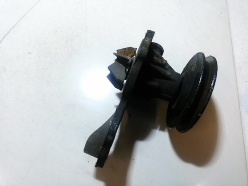 Volkswagen Passat 1995 Water pump used, Genuine #707833-04