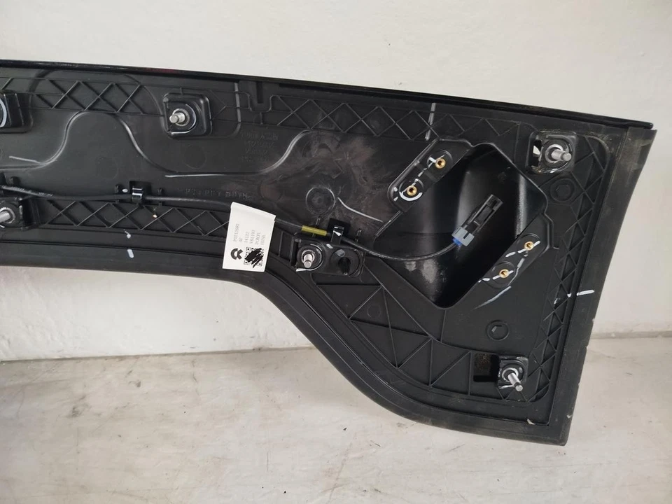 NIO ET7 Elektro Dachverkleidung vorn vom LIDAR Radarsystem und autonom Kameras - Bild 4 von 4