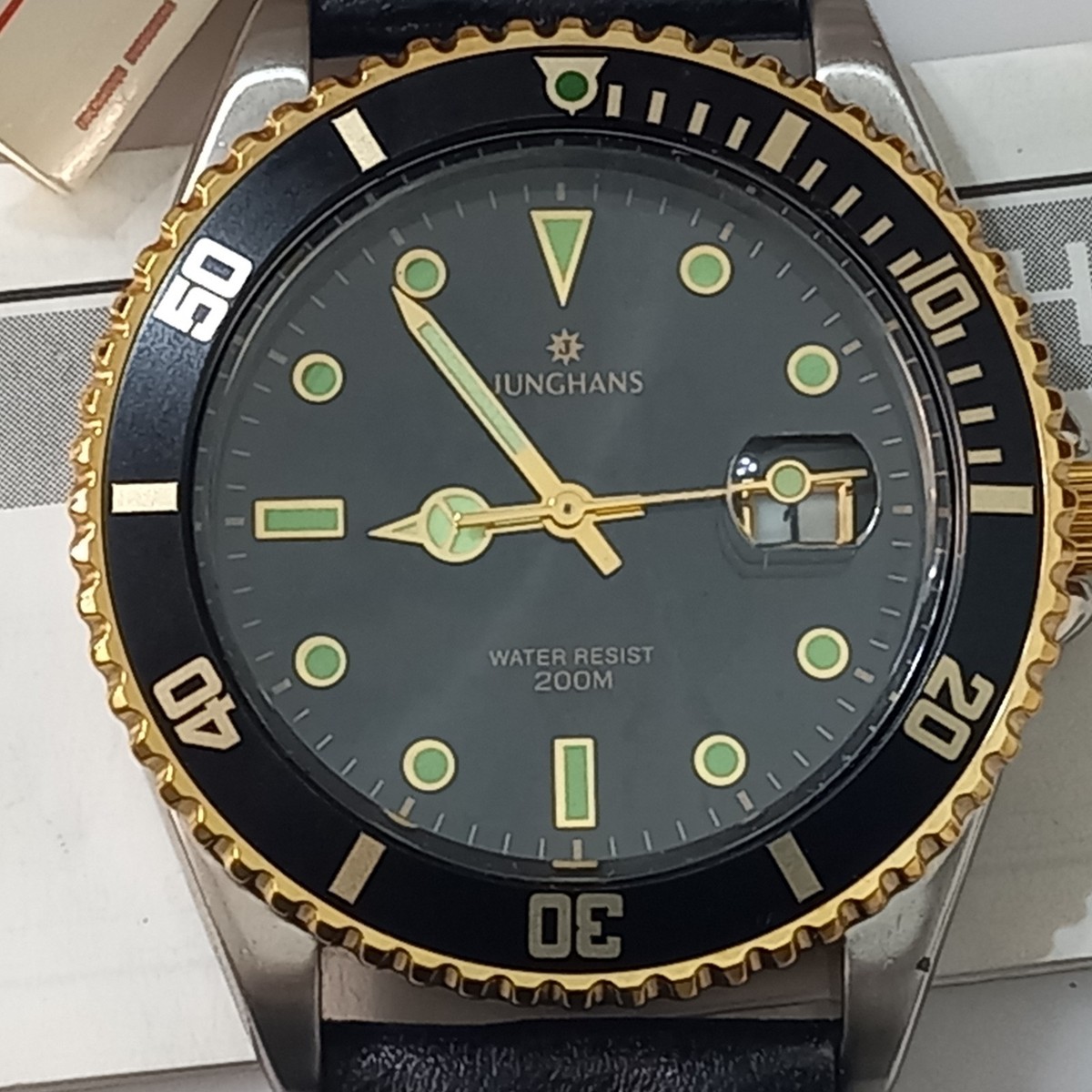 FABULOUS NOS 90'S JUNGHANS 40MM DIVER'S 200M QUARTZ REF: 041/4120