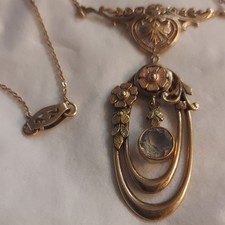 10k Gold Art Nouveau Floral Oval Pendant Neck...