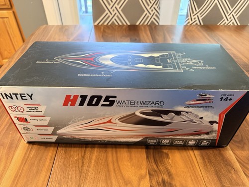 Integy (Skytech/TKKJ) H105 RC Boat - Great condition! FAST!