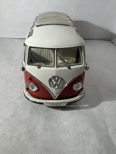 EXTREMELY RARE Franklin Mint 1962 MICROBUS, 1:24, NIB, Retired, BRAND NEW!