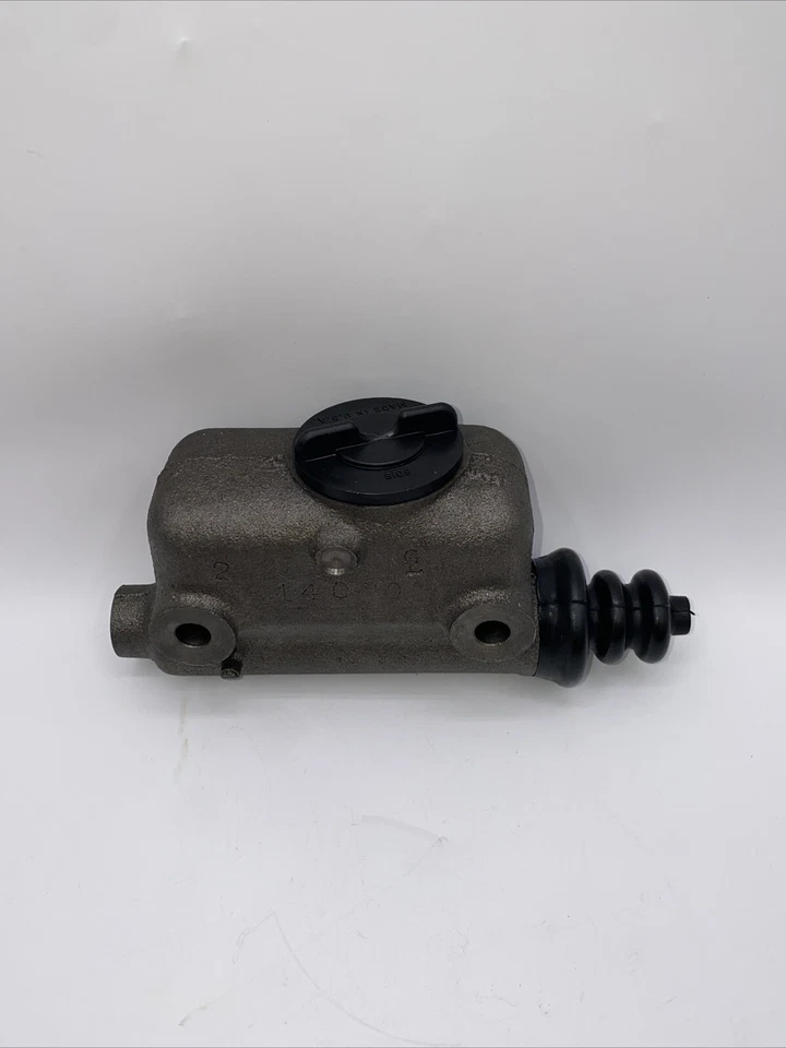 Cilindro maestro de embrague Raybestos CMA24045 para Ford P-350 P-500 1968-1977 Foto 2 de 2