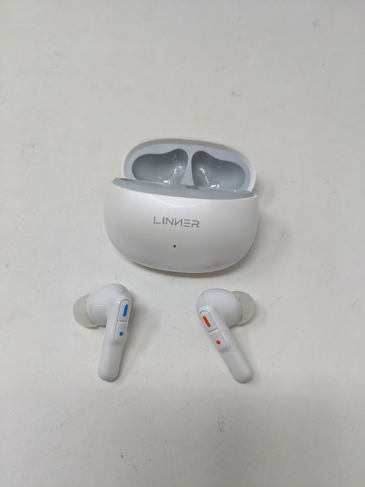 LINNER White Nova OTC Hearing Aids with Bluetooth, inEar Rechargeable