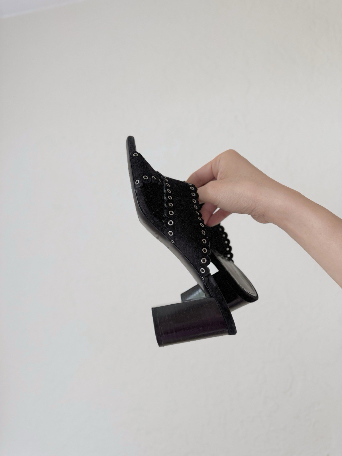 Sandali YSL Saint Laurent Paris neri scamosciati borchie tacco a blocco taglia 36