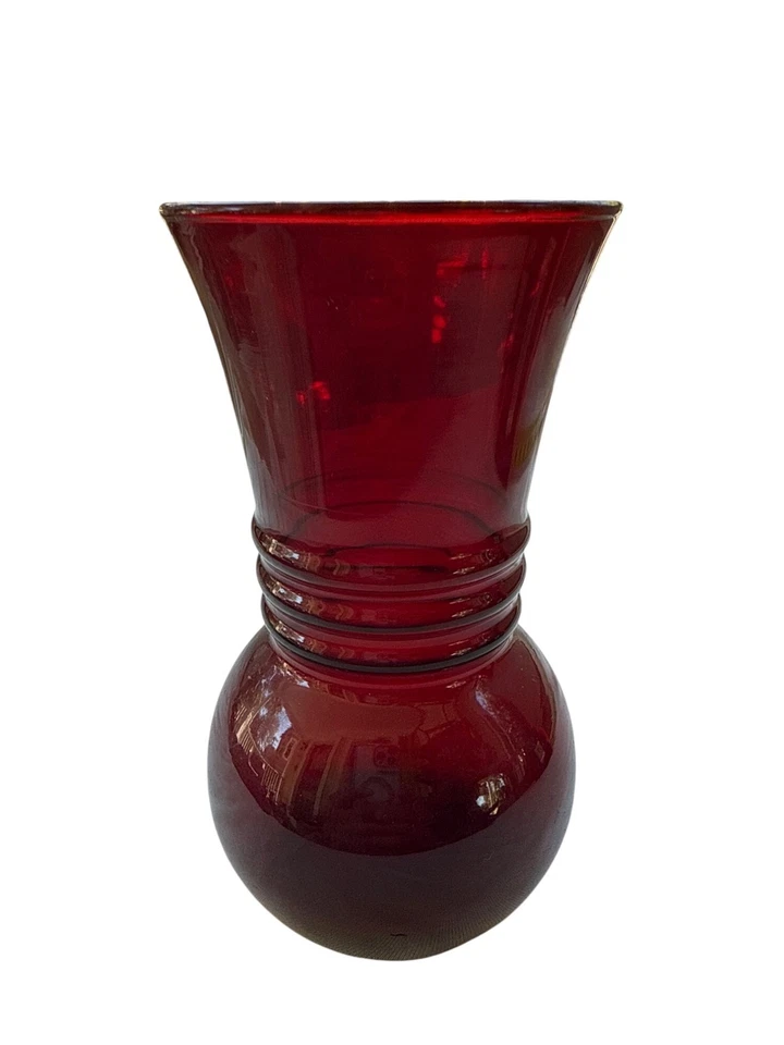 Vintage Anchor Hocking Royal Ruby Red Glass Bud Vase – 6.25" Flared Top - Image 3 of 4