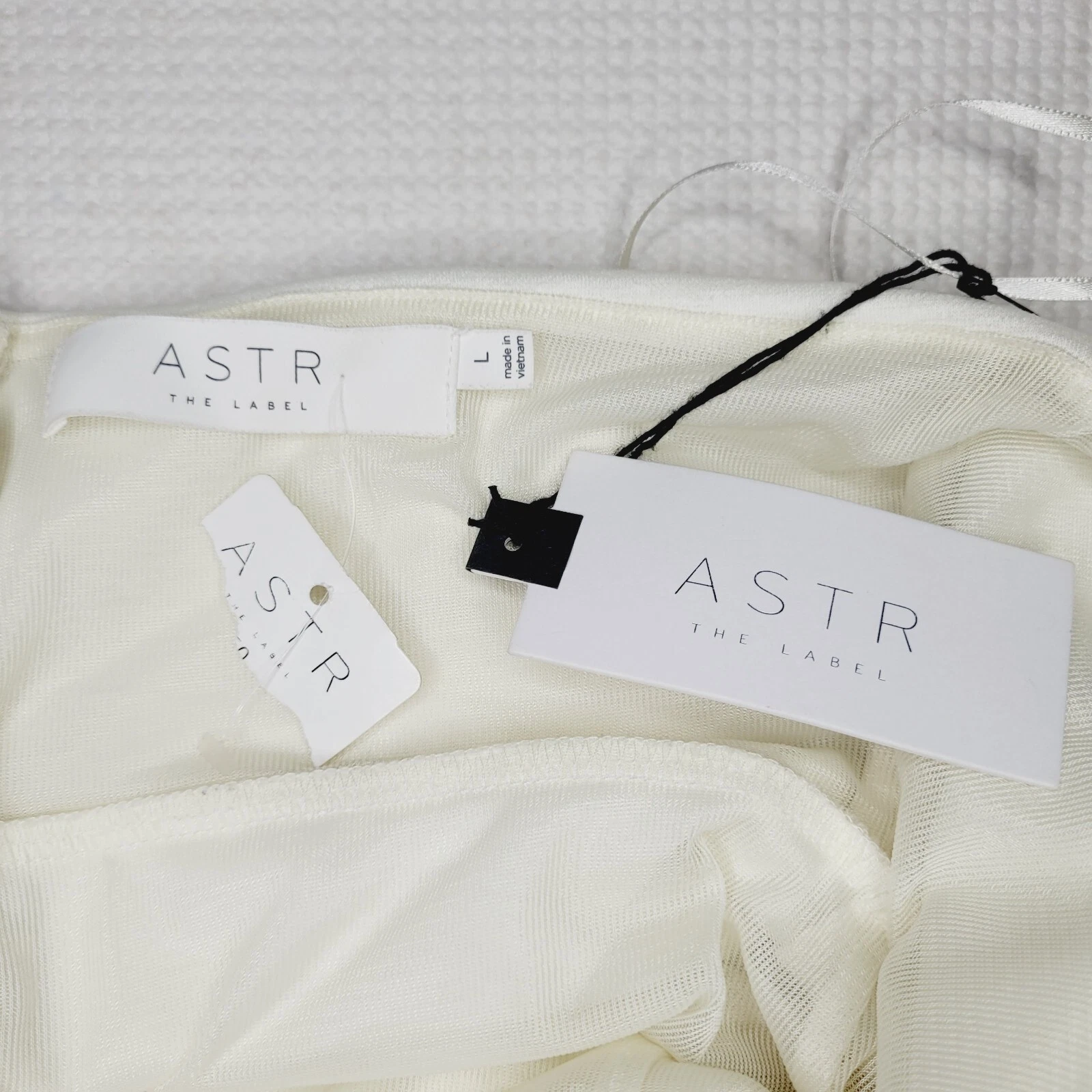 OFF WHITE Mini abito donna ASTR The Label scollo a V bianco sporco festa romantico femminile