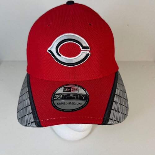 New! New Era 39 Thirty Cincinnati Reds Reflective Flex Baseball Hat Size S/M