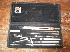 Coffret boite à compas ancien et ses accessoires
