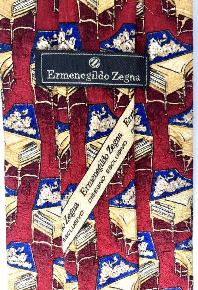 Corbata para el cuello Ermenegildo Zegna para hombre hecha en Italia seda roja pianos de cola música musical Foto 4 de 4