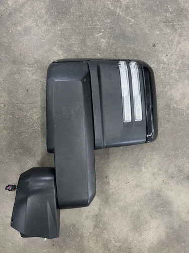 2020-2023 Chevy Silverado GMC Sierra 2500HD Right Signal Towing Door Mirror OEM