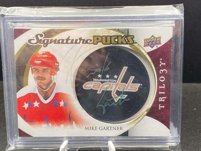 2015-16 Upper Deck Trilogy Signature Pucks Primary Logos Mike Gartner Auto HOF