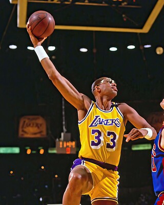 Kareem Abdul-Jabbar Lakers, 8x10 color photo