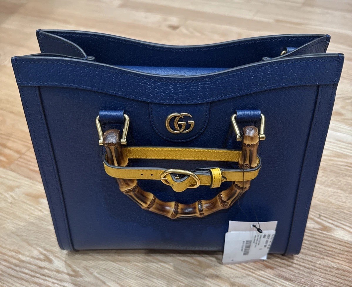 Authentic Gucci DIANA DOLL  702721 Royal bag Brand New Small READ Italy Yellow