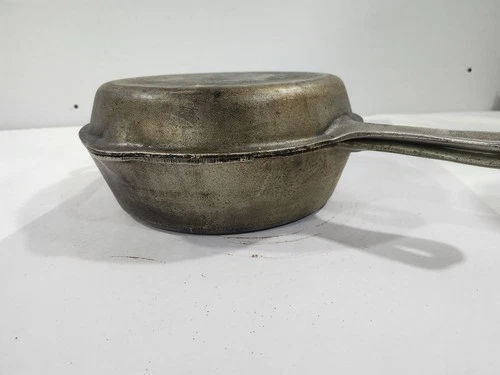 Vintage Griswold #90 Cast Iron DOUBLE SKILLET 1021 & 1022 Erie PAT. Original