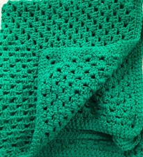 BEAUTIFUL NEW HANDMADE CROCHET BABY BLANKET/AFGHAN WINTERGREEN - FREE SHIPPING