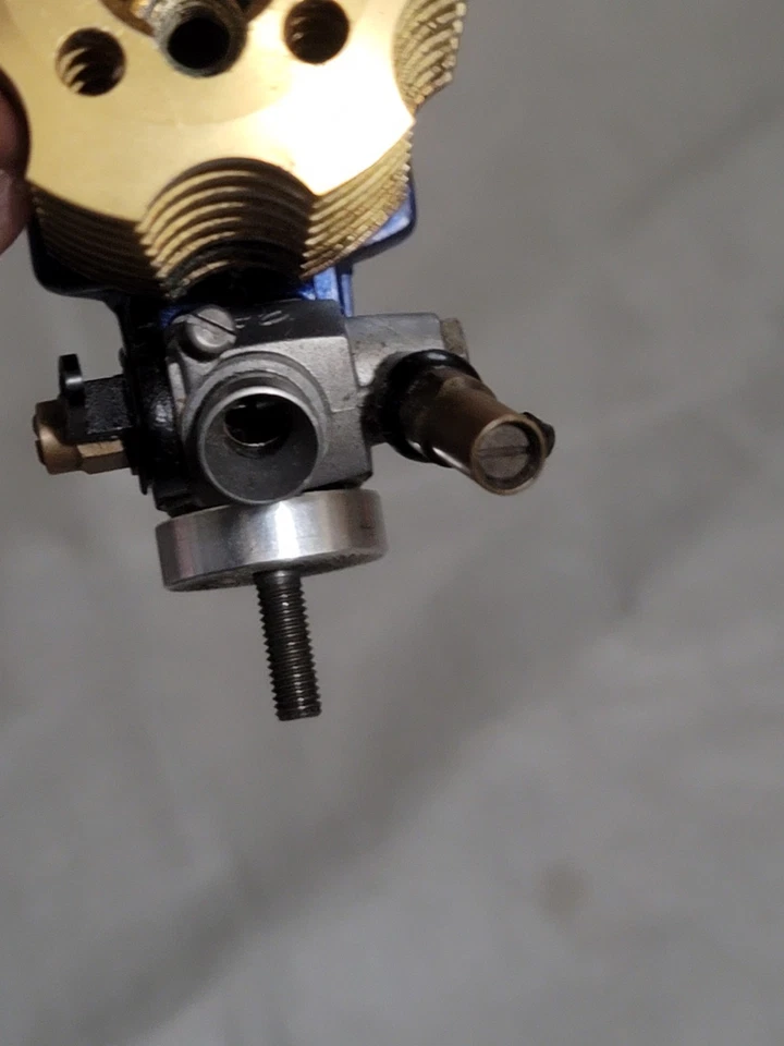 VINTAGE OS MAX 15CV-X HYPER GOLD USED HAS COMPRESSION NICE CONDITIONS RARE !!!! - Image 3 of 4