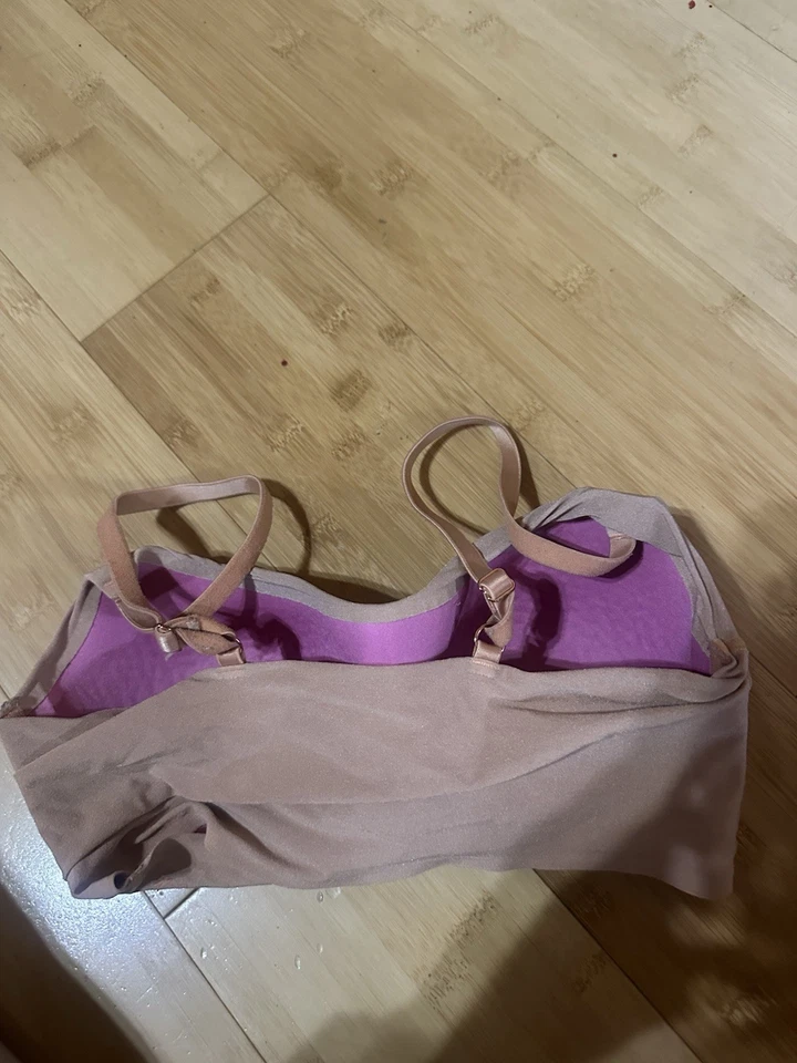 Victoria Secret Pink Women’s Wireless Lightly Lined Bra Size Small Coral Color - Image 3 of 4