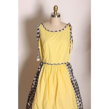 1950s Yellow Black White Gingham Waist Tie and Shoulder Tie Daisy Flower Dress