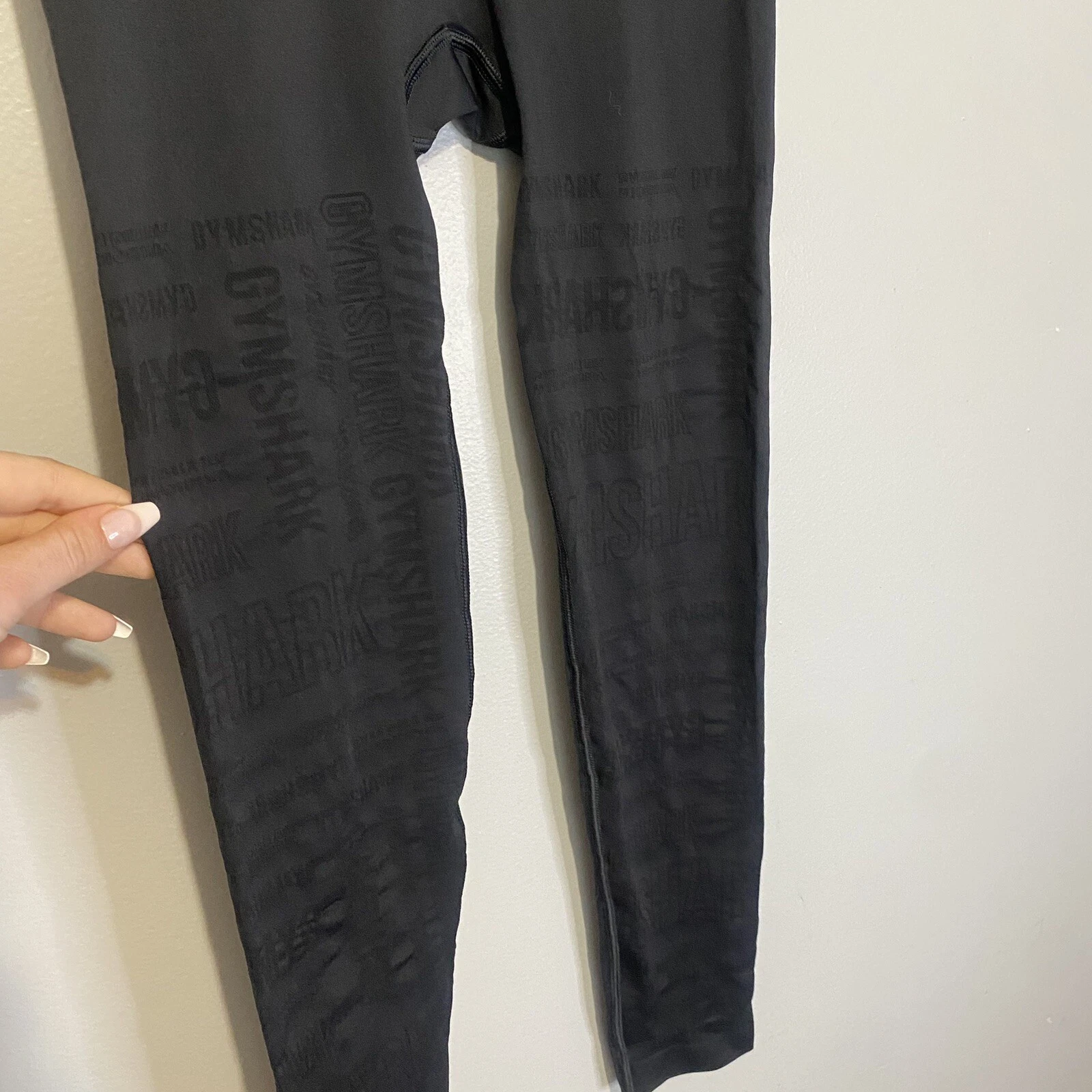 gymshark mid rise elastic waist band seamless logo leggings