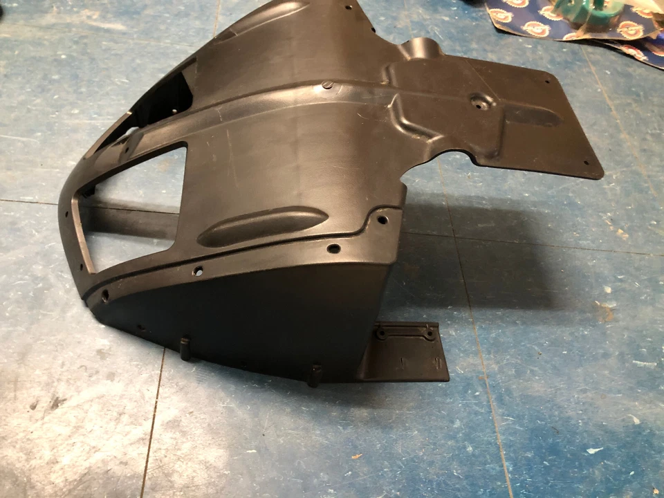 Polaris IQ RMK 2006-2015 SwitchBack OEM parachoques delantero negro Nosepan 06-15 Foto 3 de 4