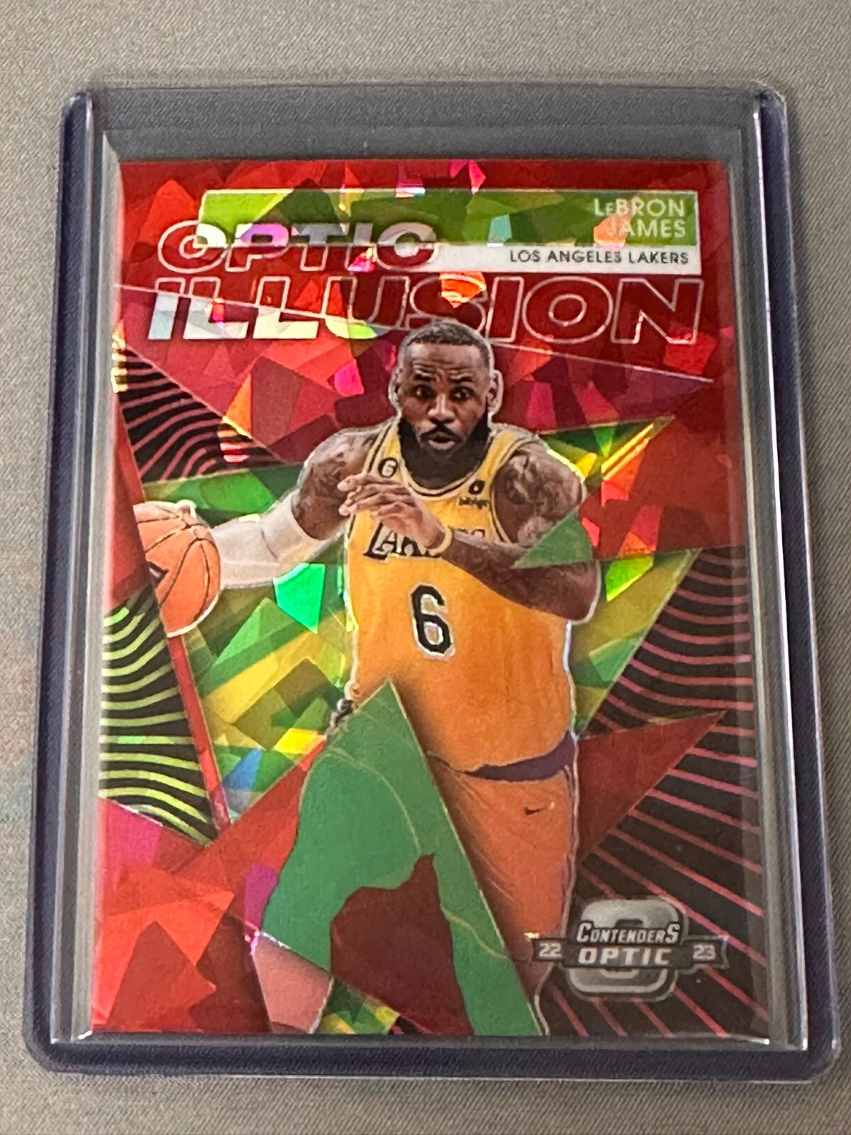 LEBRON JAMES 2022-23 Panini Contenders OPTIC ILLUSION RED CRACKED ICE PRISM #25